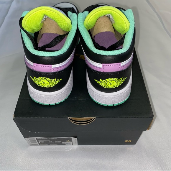 Nike Air Jordan 1 Mid GS Violet Shock 6.5Y 8W New - Picture 4 of 5